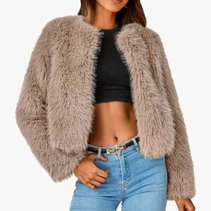 Jacket Faux Fur Long Sleeve Pockets Shaggy Warm Outerwear - Medium - NWT